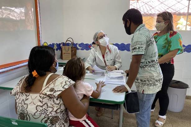Moradores de Ananindeua recebem serviços de cidadania e saúde durante dois dias Moradores de Ananindeua recebem serviços de cidadania e saúde durante dois dias