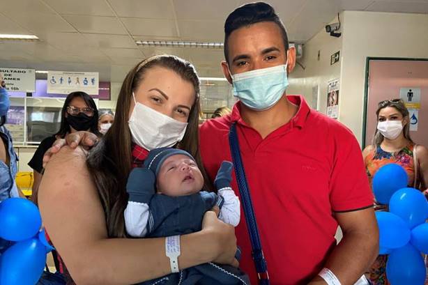 Bebê que nasceu sem oxigenação cerebral ganha alta médica após lutar pela vida Bebê que nasceu sem oxigenação cerebral ganha alta médica após lutar pela vida