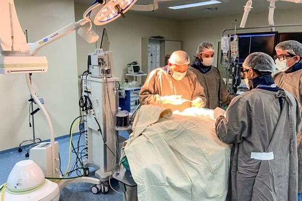 Abelardo Santos faz cirurgia endovascular para tratar caso raro de múltiplos aneurismas Abelardo Santos faz cirurgia endovascular para tratar caso raro de múltiplos aneurismas