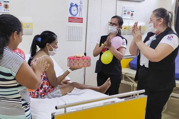 Gestão do HGT investe na humanização aos usuários e festeja aniversário de quem está internado Gestão do HGT investe na humanização aos usuários e festeja aniversário de quem está internado