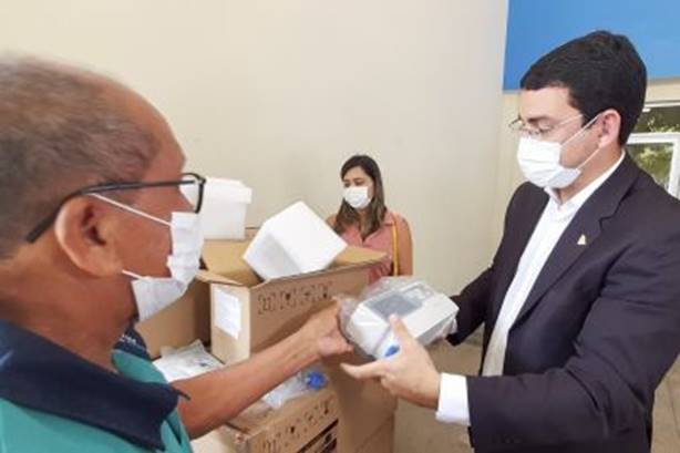 Governo recebe doação de 50 bombas de infusão para reforço do tratamento da Covid-19 Governo recebe doação de 50 bombas de infusão para reforço do tratamento da Covid-19