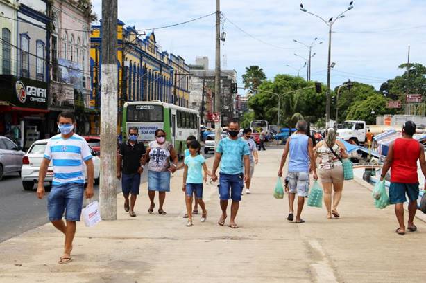 Governo do Estado altera bandeiramento e regiões avançam à zona de risco baixo Governo do Estado altera bandeiramento e regiões avançam à zona de risco baixo