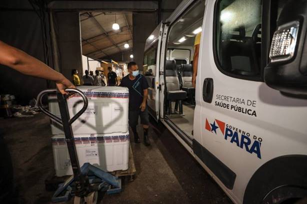 Mais 38.250 doses de vacina Oxford/AstraZeneca chegaram a Belém nesta madrugada Mais 38.250 doses de vacina Oxford/AstraZeneca chegaram a Belém nesta madrugada
