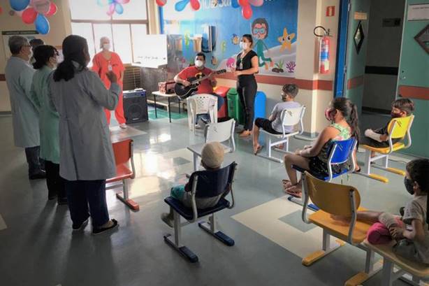 Crianças internadas no Metropolitano voltam às aulas presenciais na Classe Hospitalar Crianças internadas no Metropolitano voltam às aulas presenciais na Classe Hospitalar