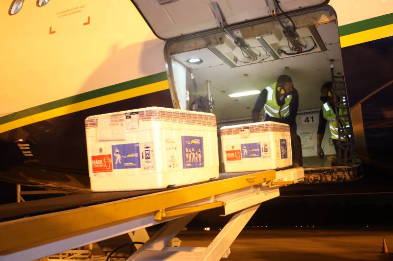 Pará recebe mais 29.500 mil doses de vacinas contra a Covid-19, na madrugada desta sexta-feira (03) Pará recebe mais 29.500 mil doses de vacinas contra a Covid-19, na madrugada desta sexta-feira (03)