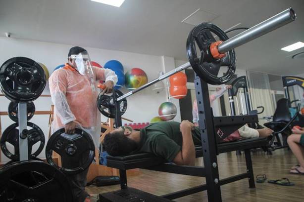 Esportes adaptados auxiliam usuários do CIIR e revelam potenciais talentos Esportes adaptados auxiliam usuários do CIIR e revelam potenciais talentos