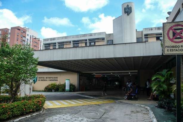 Após 431 dias internado, paciente que teve 70% do corpo queimados deixa o Hospital Metropolitano Após 431 dias internado, paciente que teve 70% do corpo queimados deixa o Hospital Metropolitano