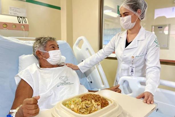Nutrição hospitalar contribui para acelerar a recuperação de pacientes internados Nutrição hospitalar contribui para acelerar a recuperação de pacientes internados