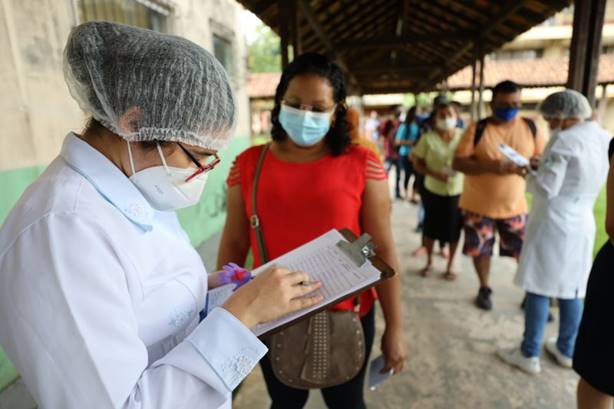 Voluntários têm atuação fundamental para avanço da imunização em Belém Voluntários têm atuação fundamental para avanço da imunização em Belém