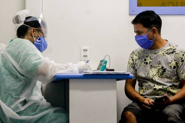 Médicos relatam a rotina para salvar vidas no Hospital Abelardo Santos Médicos relatam a rotina para salvar vidas no Hospital Abelardo Santos