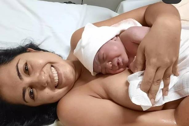 Música, aroma e assistência de fisioterapeuta humanizam o parto no ‘Abelardo Santos’ Música, aroma e assistência de fisioterapeuta humanizam o parto no ‘Abelardo Santos’