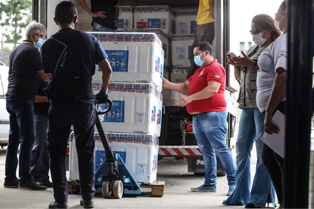 Chegam ao Pará mais 500 mil doses de vacina contra a Covid-19 Chegam ao Pará mais 500 mil doses de vacina contra a Covid-19