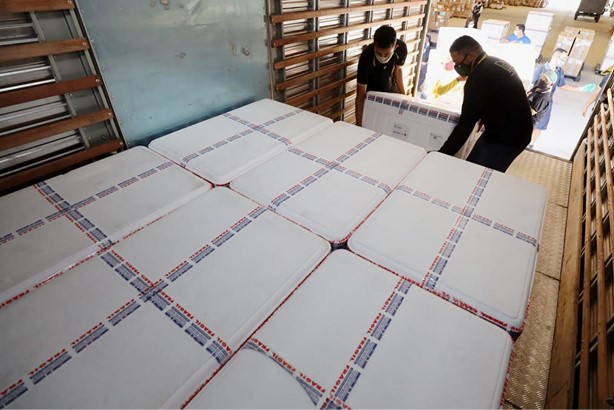 Pará recebe mais 109.980 doses de vacina contra a Covid-19 nesta terça (05) Pará recebe mais 109.980 doses de vacina contra a Covid-19 nesta terça (05)