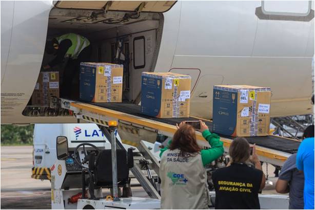 Mais 272.610 vacinas contra a Covid-19 chegam ao Pará Mais 272.610 vacinas contra a Covid-19 chegam ao Pará