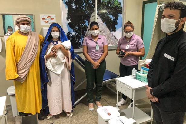 “Menino Jesus” visita pacientes do Hospital Regional do Sudeste do Pará “Menino Jesus” visita pacientes do Hospital Regional do Sudeste do Pará