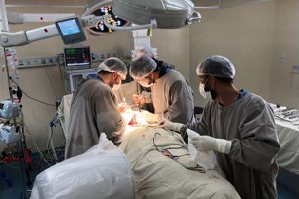 Hospital Abelardo Santos realiza primeira cirurgia para tratar escoliose idiopática Hospital Abelardo Santos realiza primeira cirurgia para tratar escoliose idiopática
