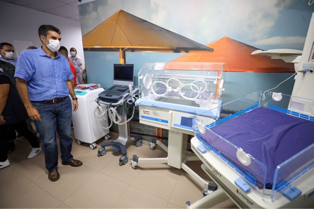 Governo entrega equipamentos ao Hospital Regional do Sudeste e prevê ampliação ao atendimento em oncologia Governo entrega equipamentos ao Hospital Regional do Sudeste e prevê ampliação ao atendimento em oncologia