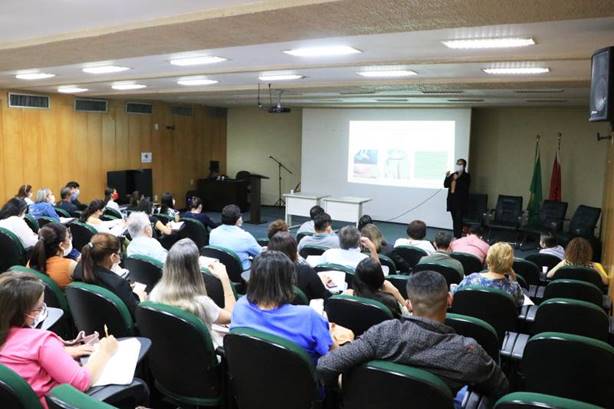Sespa promove oficina de educação continuada em infecção pelo HIV para profissionais de saúde Sespa promove oficina de educação continuada em infecção pelo HIV para profissionais de saúde