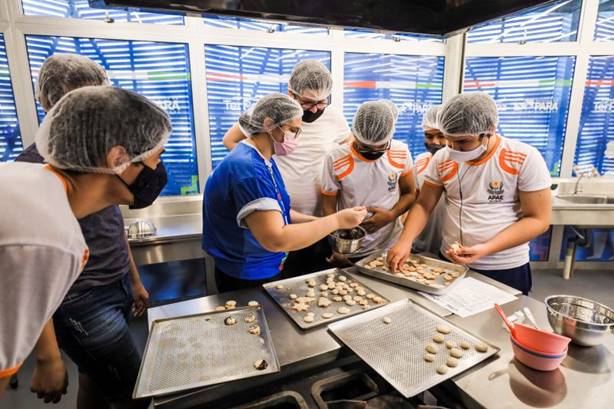 UsiPaz Cabanagem promove aula de gastronomia para jovens autistas neste sábado (9) UsiPaz Cabanagem promove aula de gastronomia para jovens autistas neste sábado (9)
