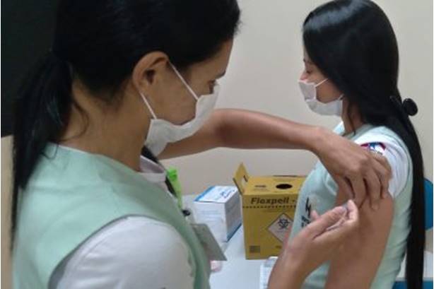 HGT imuniza mais de 300 funcionários contra Covid-19 e Influenza H3N2 HGT imuniza mais de 300 funcionários contra Covid-19 e Influenza H3N2