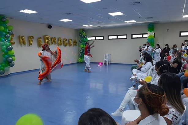 Homenagens marcaram o encerramento da Semana de Enfermagem do Abelardo Santos Homenagens marcaram o encerramento da Semana de Enfermagem do Abelardo Santos