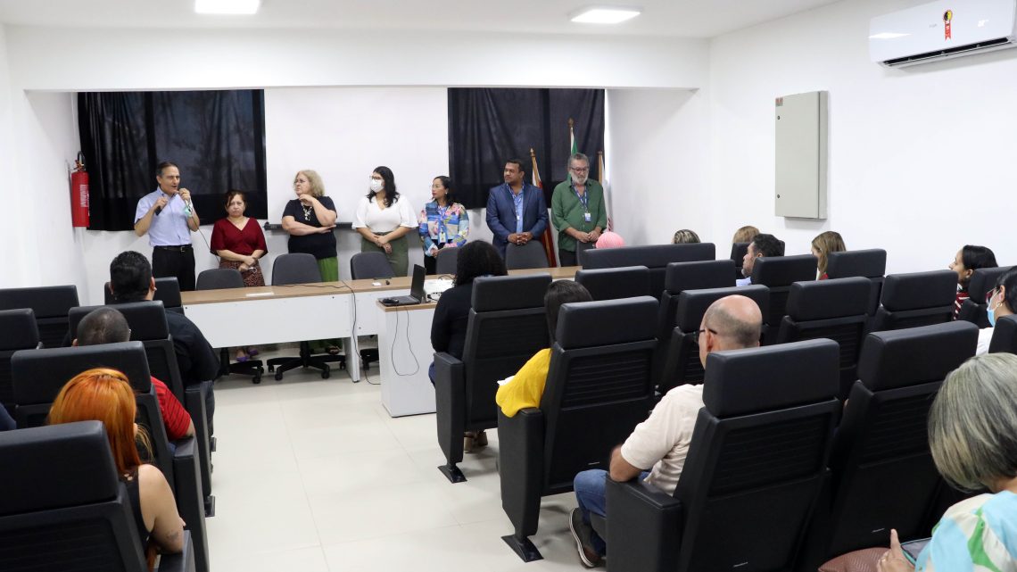 Secretaria de Saúde realiza evento para orientar municípios a prevenir e combater a doença de Chagas Secretaria de Saúde realiza evento para orientar municípios a prevenir e combater a doença de Chagas