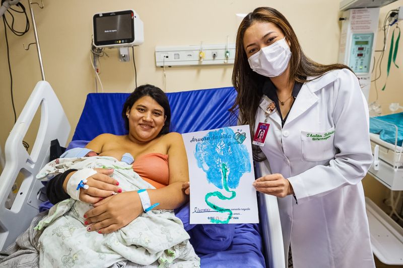 Carimbo com placenta: arte e afeto perpetuam a experiência única do parto Carimbo com placenta: arte e afeto perpetuam a experiência única do parto