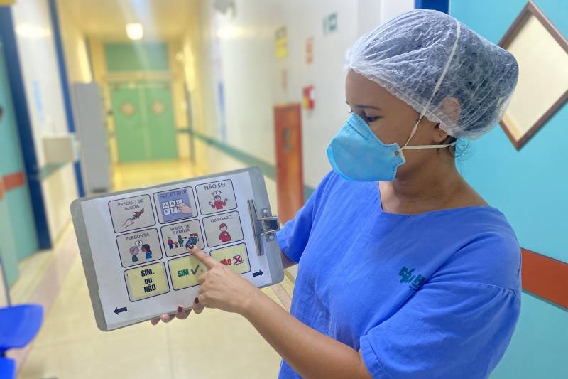 Comunicação alternativa humaniza atendimentos no Hospital Metropolitano Comunicação alternativa humaniza atendimentos no Hospital Metropolitano