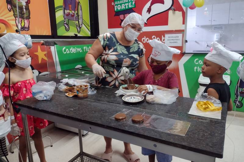 Projeto ajuda pacientes oncológicos a desvendar os segredos da culinária Projeto ajuda pacientes oncológicos a desvendar os segredos da culinária