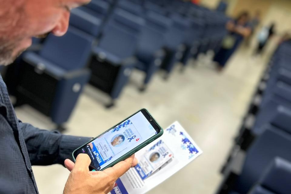 Sespa entrega mais 400 carteiras de identificação da pessoa com Transtorno do Espectro Autista Sespa entrega mais 400 carteiras de identificação da pessoa com Transtorno do Espectro Autista