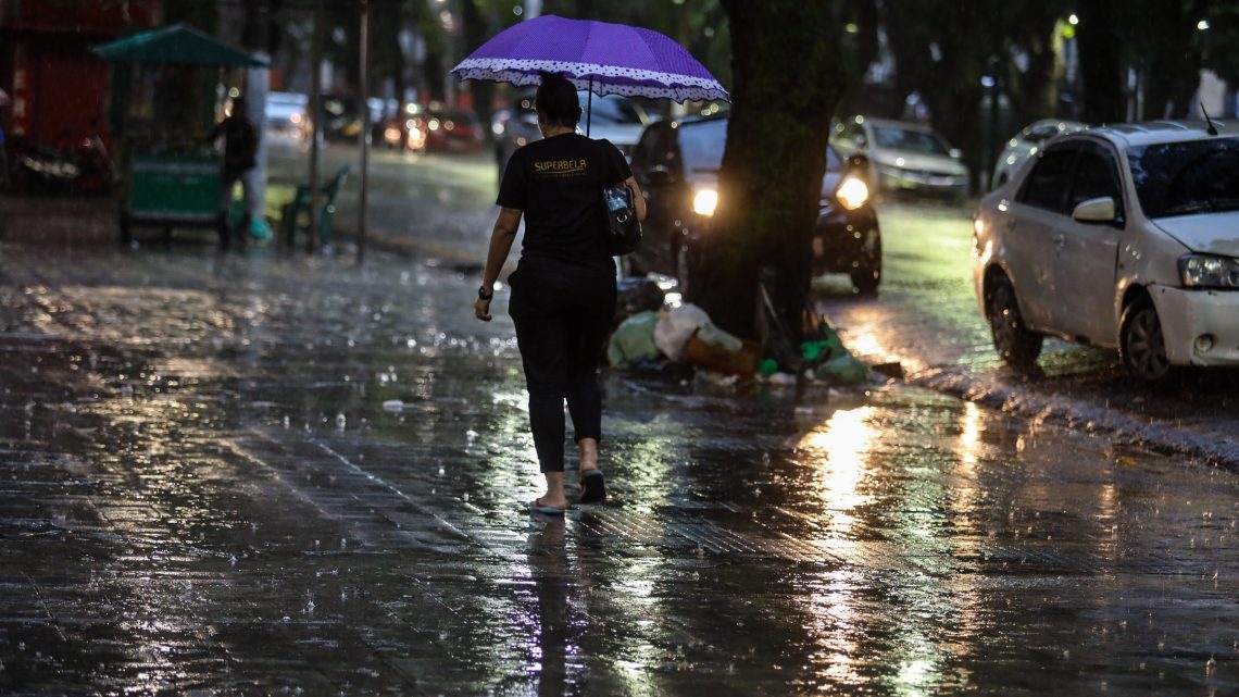 Poli Metropolitana realiza a captação de 70 mil litros de água de chuva por mês Poli Metropolitana realiza a captação de 70 mil litros de água de chuva por mês