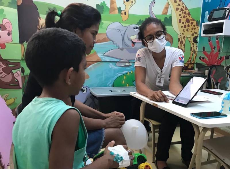 Relatos de vida de crianças viram histórias em quadrinhos em Hospital de Tailândia Relatos de vida de crianças viram histórias em quadrinhos em Hospital de Tailândia