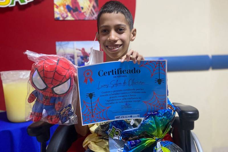Após quase três meses internado, adolescente ganha festa de aniversário no Regional do Tapajós Após quase três meses internado, adolescente ganha festa de aniversário no Regional do Tapajós