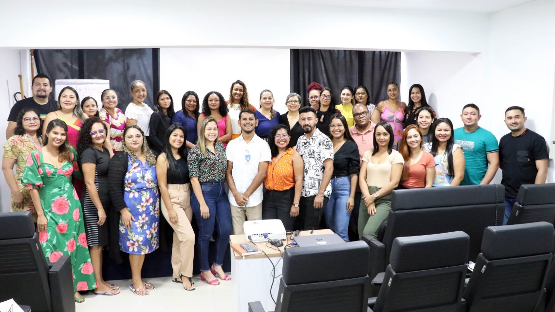 Capacitação sobre vacinação reúne profissionais de saúde na ETSUS Capacitação sobre vacinação reúne profissionais de saúde na ETSUS