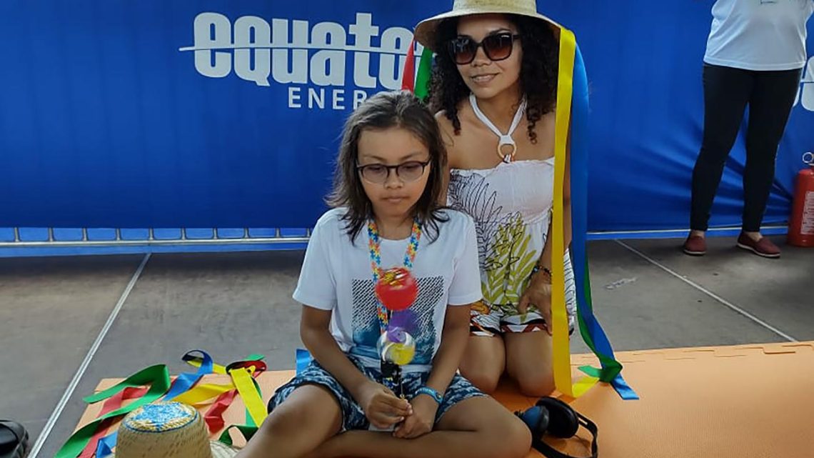 Pessoas com autismo conquistam espaço para acompanhar o Arrastão do Pavulagem Pessoas com autismo conquistam espaço para acompanhar o Arrastão do Pavulagem
