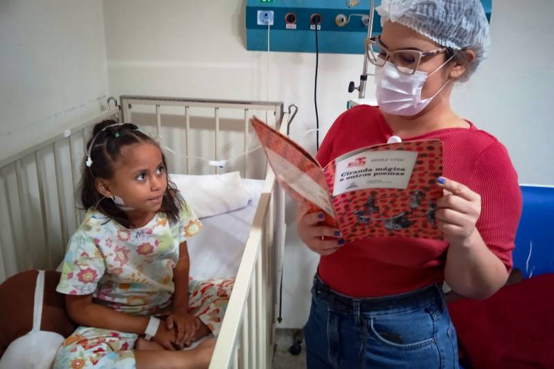 Contação de histórias ajuda a humanizar tratamento pediátrico no Hospital Regional de Marabá Contação de histórias ajuda a humanizar tratamento pediátrico no Hospital Regional de Marabá