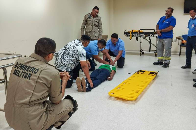 Treinamento com maqueiros prioriza segurança dos pacientes e profissionais no Regional do Tapajós Treinamento com maqueiros prioriza segurança dos pacientes e profissionais no Regional do Tapajós