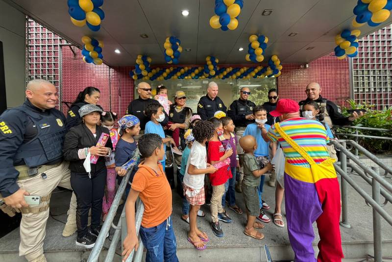 Hospital Octávio Lobo recebe ação da Polícia Rodoviária Federal Hospital Octávio Lobo recebe ação da Polícia Rodoviária Federal