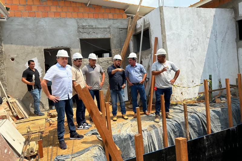 Equipes da Sespa visitam obras de hospital e policlínica no sudeste paraense Equipes da Sespa visitam obras de hospital e policlínica no sudeste paraense