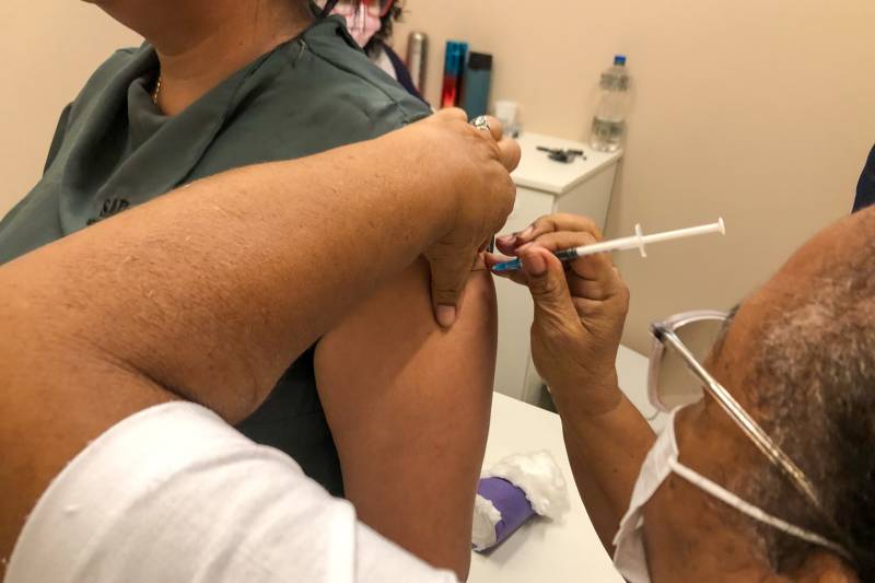 Estado realiza Dia D de vacinação contra a gripe Estado realiza Dia D de vacinação contra a gripe