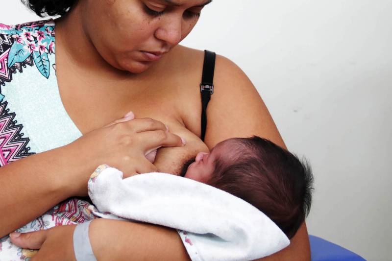 Hospital Materno-Infantil de Barcarena orienta sobre cuidados com a dieta alimentar durante amamentação Hospital Materno-Infantil de Barcarena orienta sobre cuidados com a dieta alimentar durante amamentação