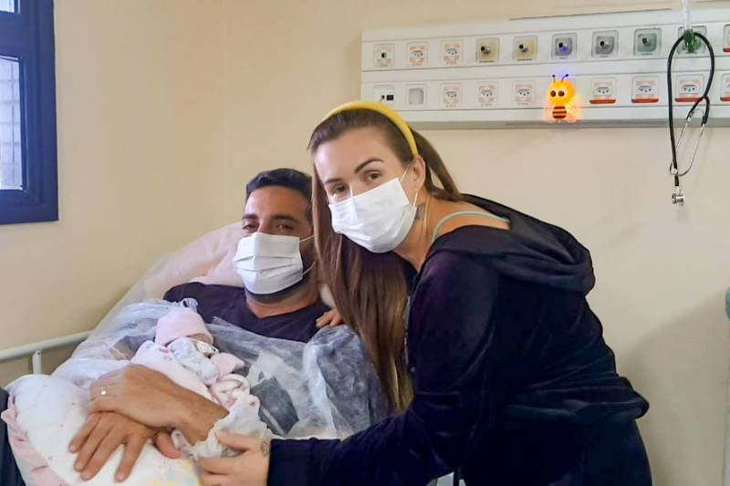 Abelardo Santos celebra recuperação de bebê após 115 dias na UTI Abelardo Santos celebra recuperação de bebê após 115 dias na UTI