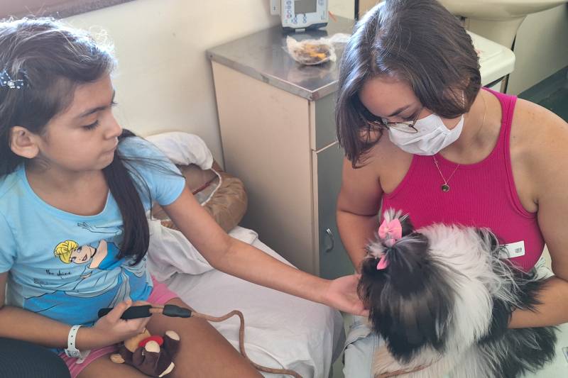 Pet Terapia leva alegria para crianças internadas no Regional do Baixo Amazonas Pet Terapia leva alegria para crianças internadas no Regional do Baixo Amazonas
