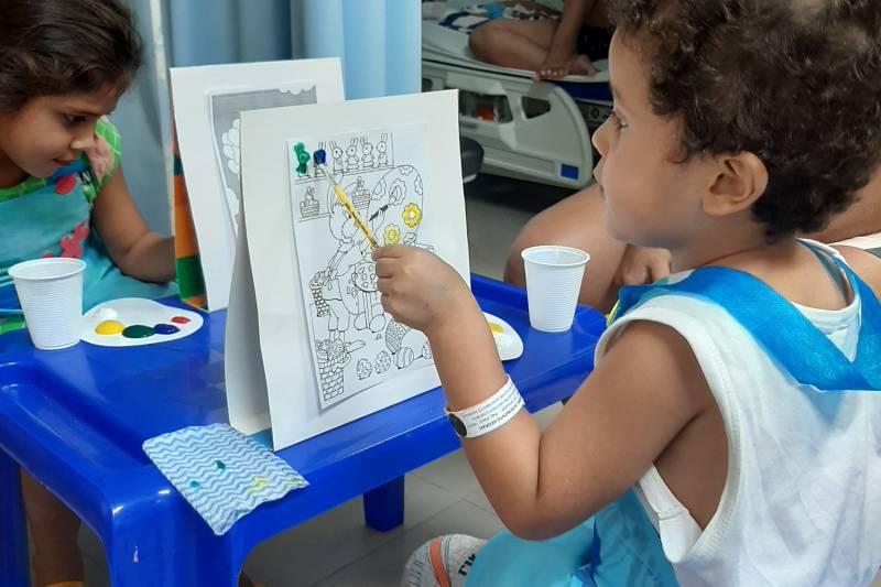 Arteterapia melhora qualidade de vida de crianças no Hospital Santa Rosa Arteterapia melhora qualidade de vida de crianças no Hospital Santa Rosa