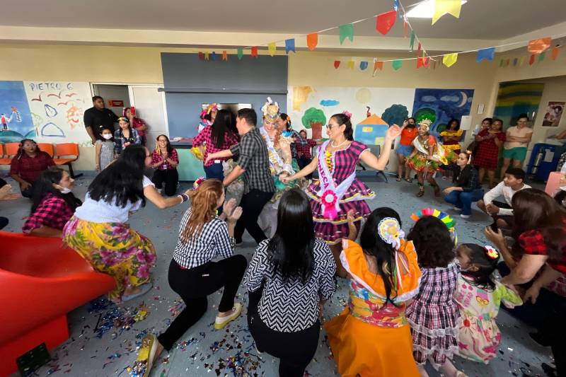 Hospital Oncológico Infantil arrecada mais de 2 mil brinquedos em concurso de Miss e Mister Hospital Oncológico Infantil arrecada mais de 2 mil brinquedos em concurso de Miss e Mister