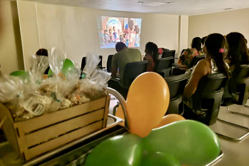 Cine da Pediatria muda rotina de crianças internadas no Pronto-Socorro Dr.Roberto Macedo Cine da Pediatria muda rotina de crianças internadas no Pronto-Socorro Dr.Roberto Macedo