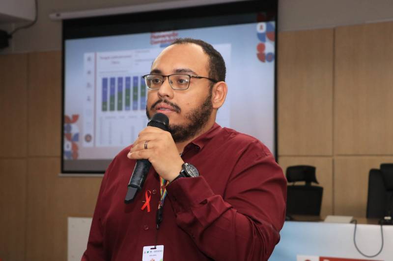 Infectologista destaca os principais avanços no tratamento do HIV no Brasil Infectologista destaca os principais avanços no tratamento do HIV no Brasil