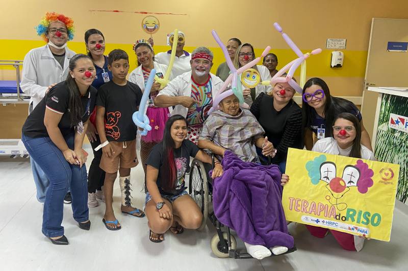 Dia Internacional do Riso leva alegria ao Hospital Regional Público dos Caetés Dia Internacional do Riso leva alegria ao Hospital Regional Público dos Caetés