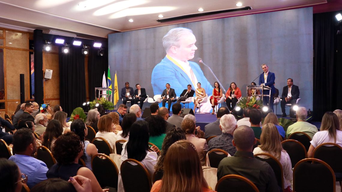 Sespa participa da abertura do III Congresso Farmacêutico do Pará Sespa participa da abertura do III Congresso Farmacêutico do Pará