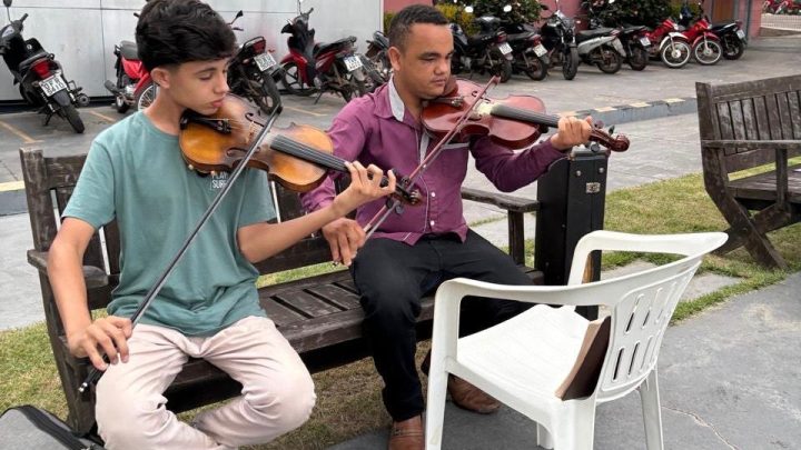 HRPL promove humanização com musicoterapia para paciente em cuidados paliativos
